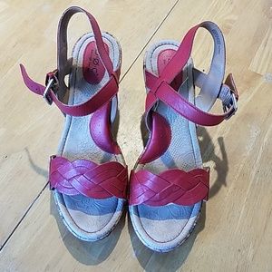 EUC red leather børn wedge sandals